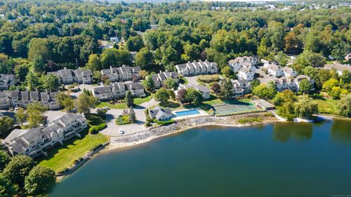 unit-4-17-11 Boulevard Dr, Danbury, CT, 06810-2213 | Card Image