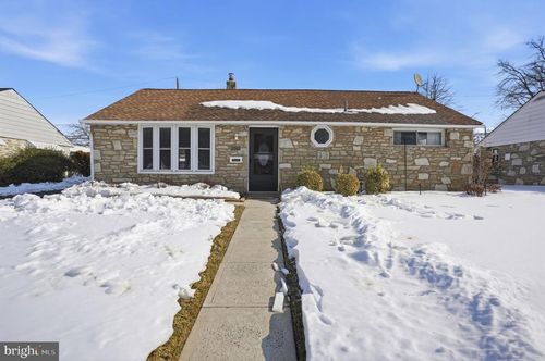 2510 Green Ave, BRISTOL, PA, 19007-2025 | Card Image