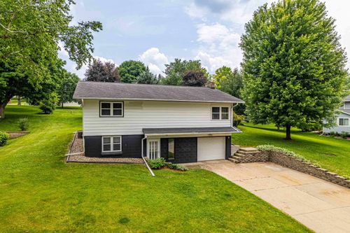 619 4th Ave, New Glarus, WI, 53574-9548 | Card Image