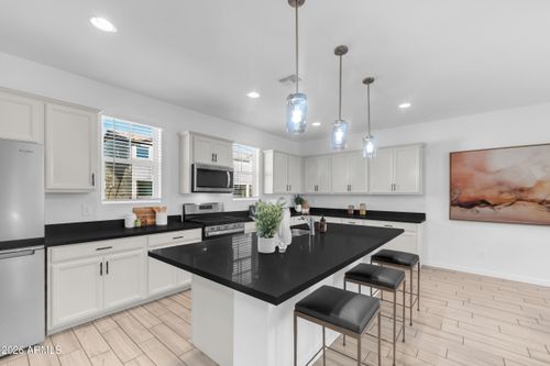 1188 S Sunset Dr, Chandler, AZ, 85286-6483 | Card Image