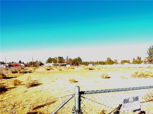 1580 Thousandaire Blvd, Pahrump, NV, 89048-7278 | Card Image