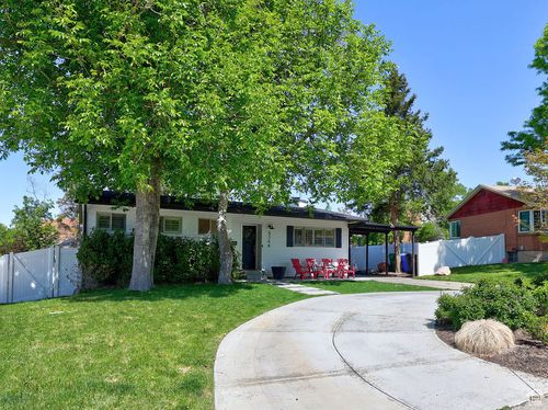 4546 Suncrest Dr, Holladay, UT, 84117-4317 | Card Image