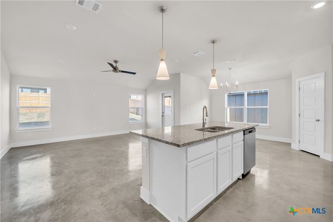 1127 Lexington Dr, House other with 4 bedrooms, 2 bathrooms and null parking in Copperas Cove TX | Image 12