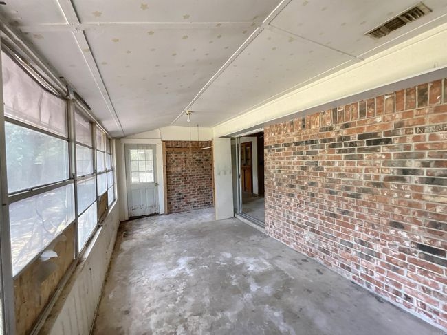 202 Quail Ln, House other with 3 bedrooms, 2 bathrooms and null parking in Hooks TX | Image 13