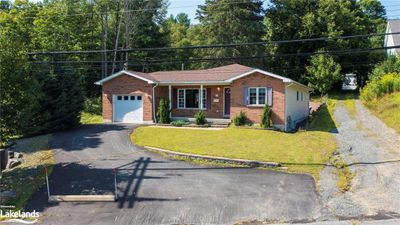 53A Isabella St, House other with 3 bedrooms, 1 bathrooms and 4 parking in Parry Sound ON | Image 2