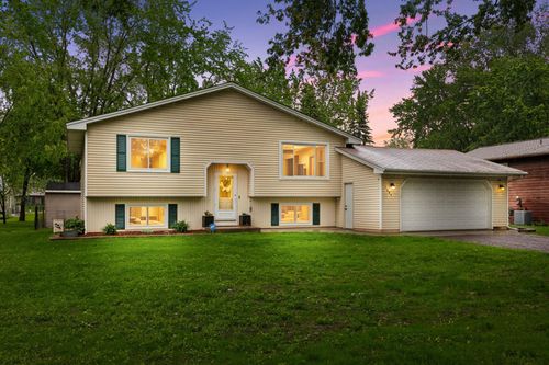 1699 Ridgewood Ave, White Bear Tp, MN, 55110-5850 | Card Image