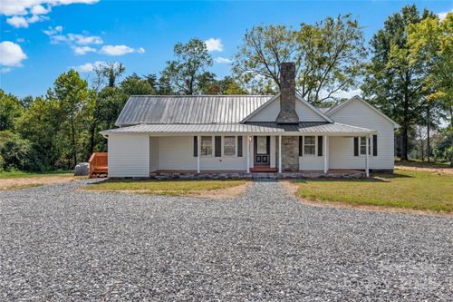 1332 Union Cross Church Rd, Yadkinville, NC, 27055-7303 | Card Image