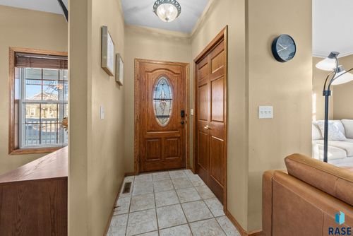 513 N Morning Rain Ave, Brandon, SD, 57005-2507 | Card Image