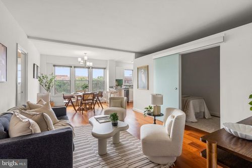 apt-524-2500 Q St Nw, WASHINGTON, DC, 20007-4333 | Card Image