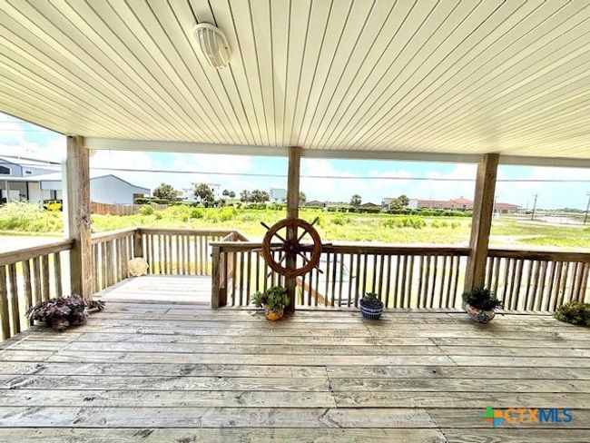 604 W Maple St, House other with 5 bedrooms, 3 bathrooms and null parking in Port O Connor TX | Image 6
