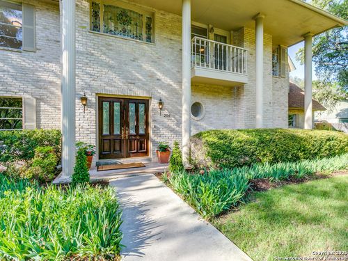 206 Sir Arthur Ct, Castle Hills, TX, 78213-2631 | Card Image