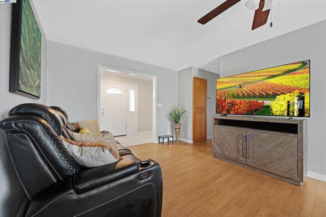 394 Encino Dr, House other with 3 bedrooms, 2 bathrooms and 2 parking in Livermore CA | Image 7