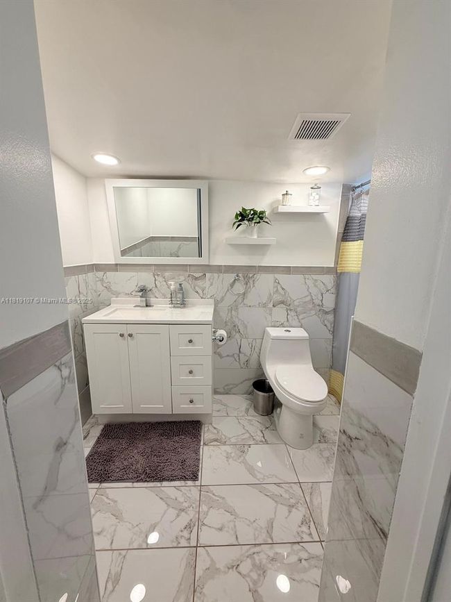 REAR - 7643 Miramar Pkwy, House other with 1 bedrooms, 1 bathrooms and null parking in Miramar FL | Image 5
