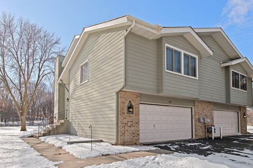 809 Buckingwood Court, Chanhassen, MN, 55317 | Card Image