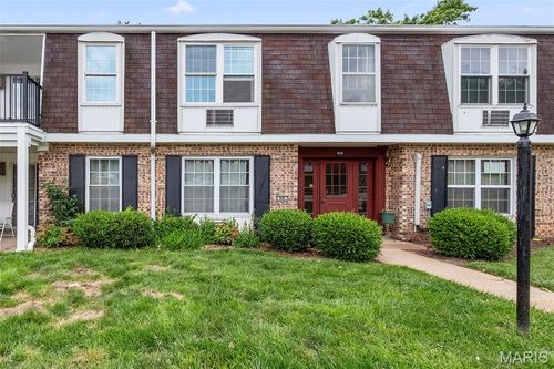 unit-e-808 Dumont Pl, Saint Louis, MO, 63125-2617 | Card Image