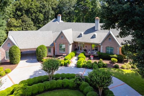 6 Bretagne Cir, Little Rock, AR, 72223-9136 | Card Image