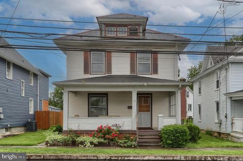 350 E Derry Rd, HERSHEY, PA, 17033-2711 | Card Image