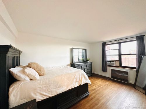 apt-3c-52 39th Rd, Woodside, NY, 11377-3372 | Card Image