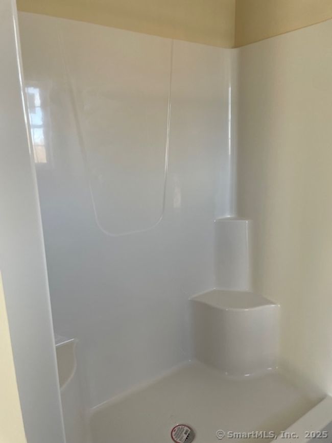Unit 2-45 Webster Ln, House other with 2 bedrooms, 2 bathrooms and null parking in Middletown CT | Image 11