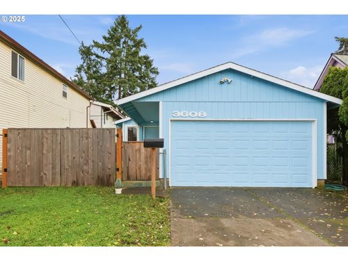 3608 Se 66th Ave, Portland, OR, 97206-2628 | Card Image