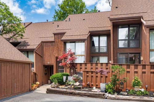 4958 Wintersong Ln, Westerville, OH, 43081-4440 | Card Image