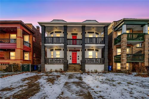 10226 Kempton Ave, Cleveland, OH, 44108-2957 | Card Image