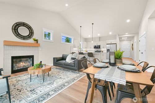 unit-5-3993 Gentlebrook Ln, Bellingham, WA, 98226-7185 | Card Image