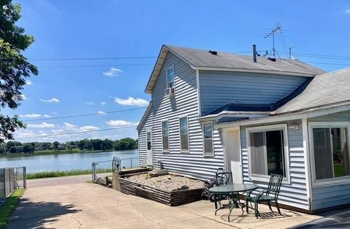 208 Benton St W, Cologne, MN, 55322-9504 | Card Image