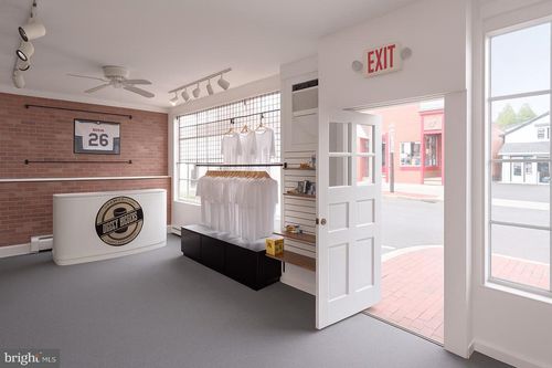 76 S Main St, NEW HOPE, PA, 18938-1377 | Card Image