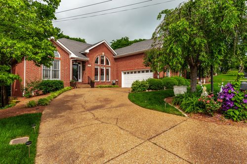 6737 Autumnwood Dr, Nashville, TN, 37221-3944 | Card Image
