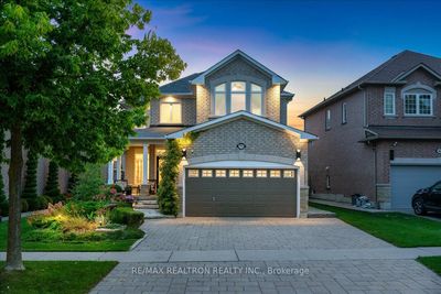 94 Raintree Cres, House other with 3 bedrooms, 3 bathrooms and 6 parking in Richmond Hill ON | Image 1