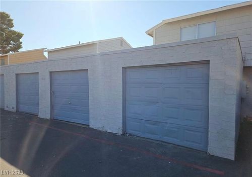 apt-c-5235 Gray Ln, Las Vegas, NV, 89119-4843 | Card Image