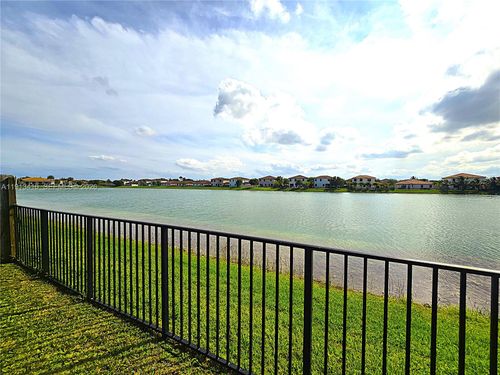 2490 Se 1st St, Homestead, FL, 33033-7516 | Card Image