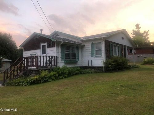 107 Champlain Dr, Mineville, NY, 12956-1063 | Card Image