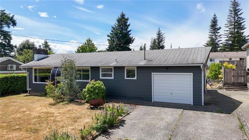 736 Nancy Greene Dr, Campbell River, BC, V9W2A6 | Card Image