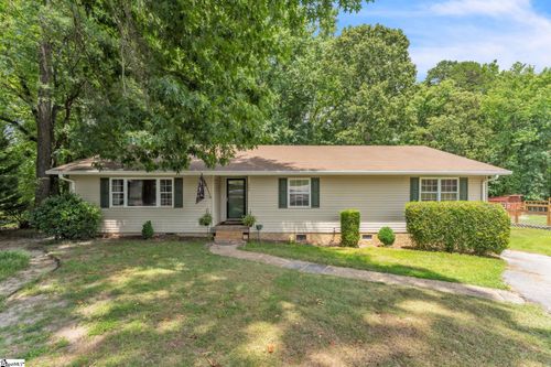 204 Collinwood Ln, Taylors, SC, 29687-4163 | Card Image