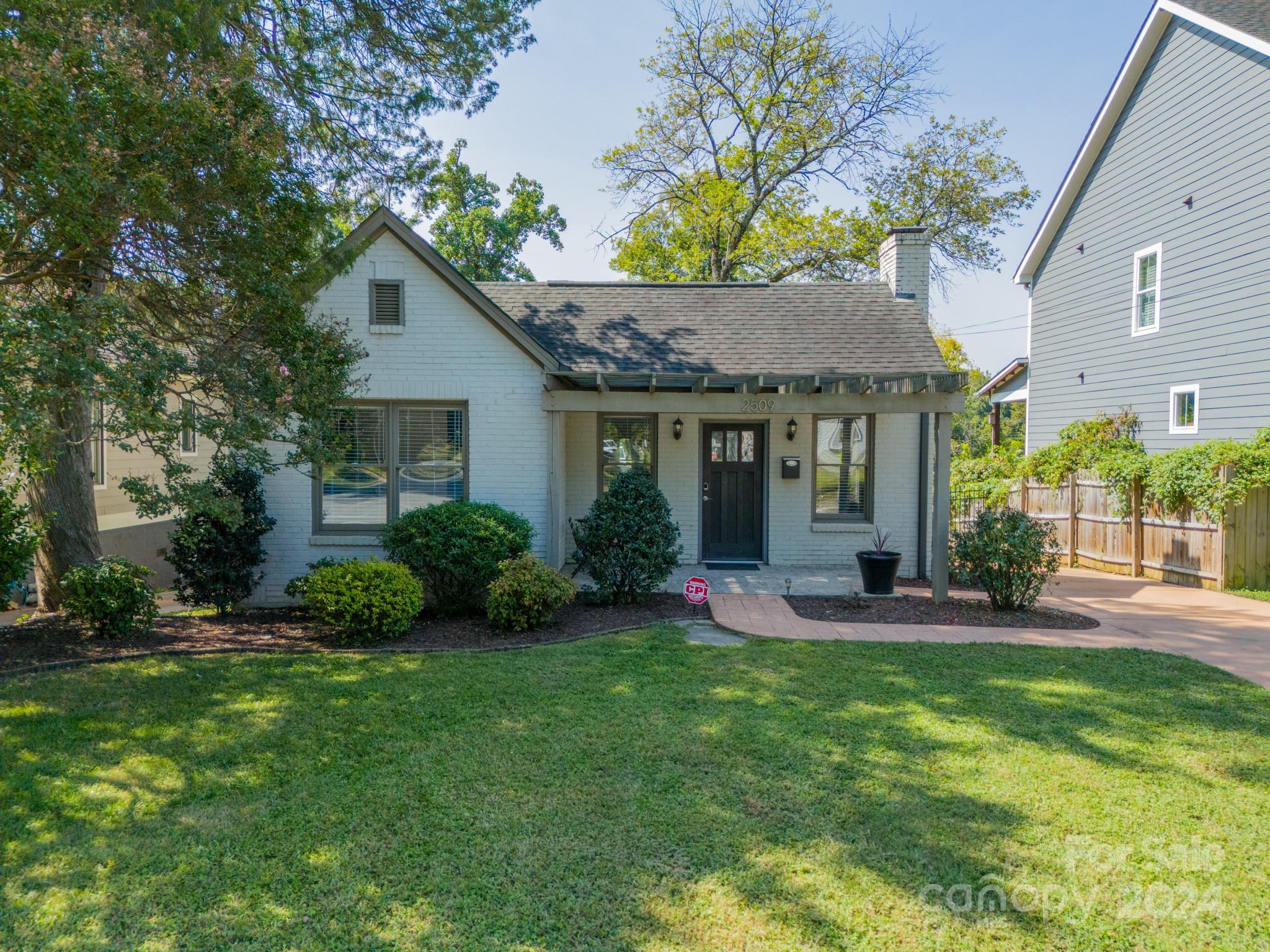 Rozzelles Ferry Rd, Charlotte, NC 28208