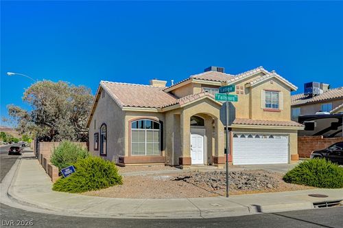2000 Fallsburg Way, Henderson, NV, 89002-3623 | Card Image