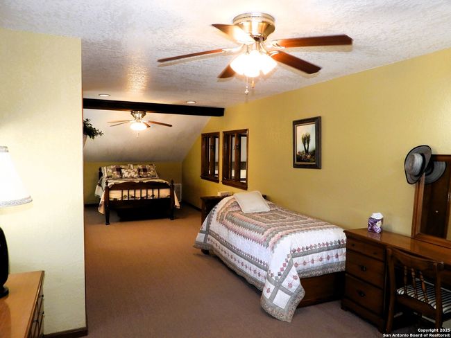 3078 Goat Hill Rd, House other with 4 bedrooms, 4 bathrooms and null parking in Lakehills TX | Image 26
