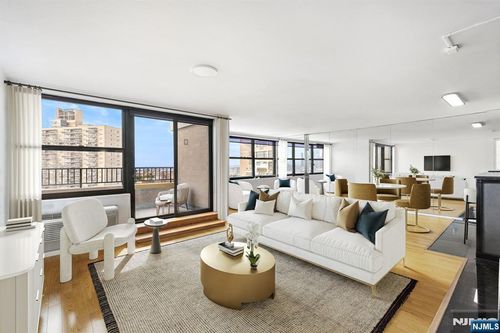 7002 Kennedy Blvd, West New York, NJ, 07093-4929 | Card Image