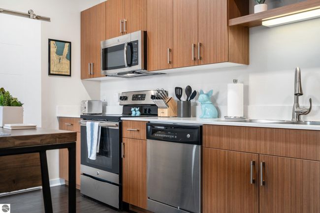 APT-304 - 630 S Garfield Ave, House other with 2 bedrooms, 2 bathrooms and null parking in Traverse City MI | Image 11
