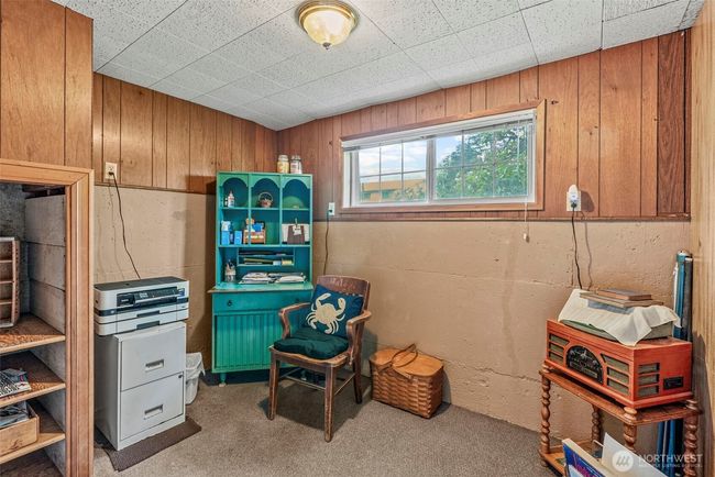 Den | Image 16