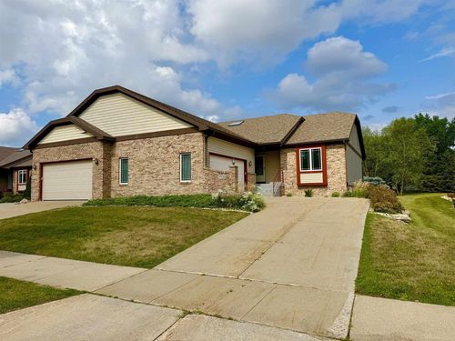9110 Waterside St, Middleton, WI, 53562-4385 | Card Image