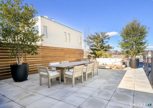 2-116 Sherman St, Fairfield, CT, 06824-5822 | Card Image