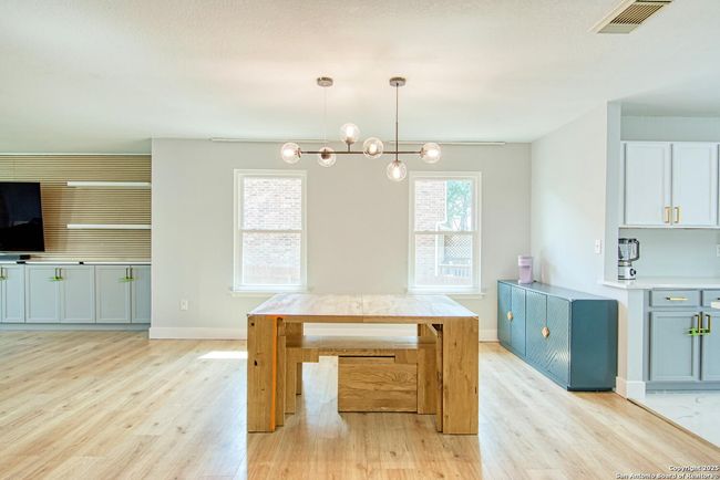 112 Springtree Holw, House other with 4 bedrooms, 3 bathrooms and null parking in Cibolo TX | Image 10