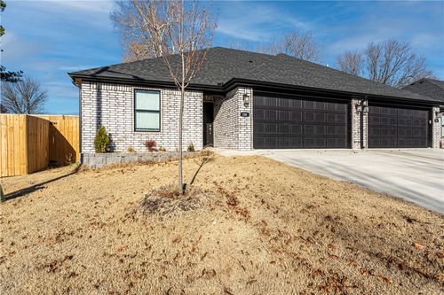 100 Ryder St, Gentry, AR, 72734-3000 | Card Image