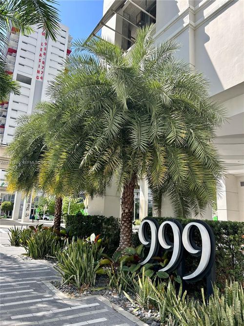 2114-999 Sw 1st Ave, Miami, FL, 33130-3477 | Card Image
