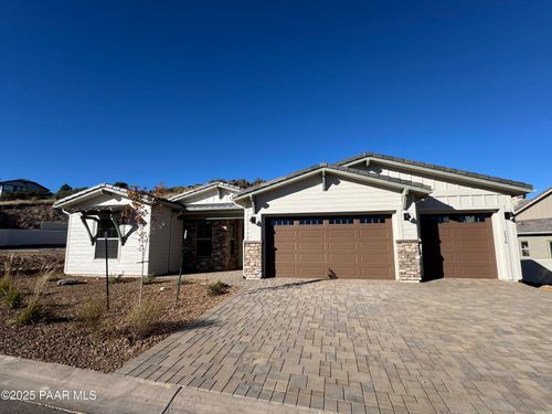 1116 S Lakeview Dr, Prescott, AZ, 86301-6879 | Card Image