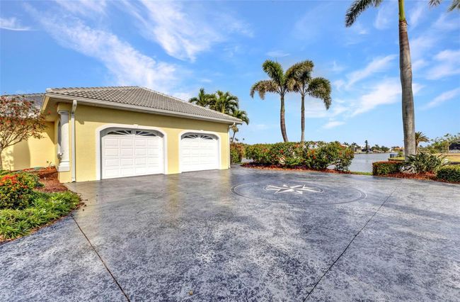 15490 Seafoam Cir, House other with 3 bedrooms, 3 bathrooms and null parking in PORT CHARLOTTE FL | Image 64