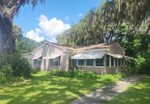 105 Palm Ln, Crescent City, FL, 32112-4017 | Card Image